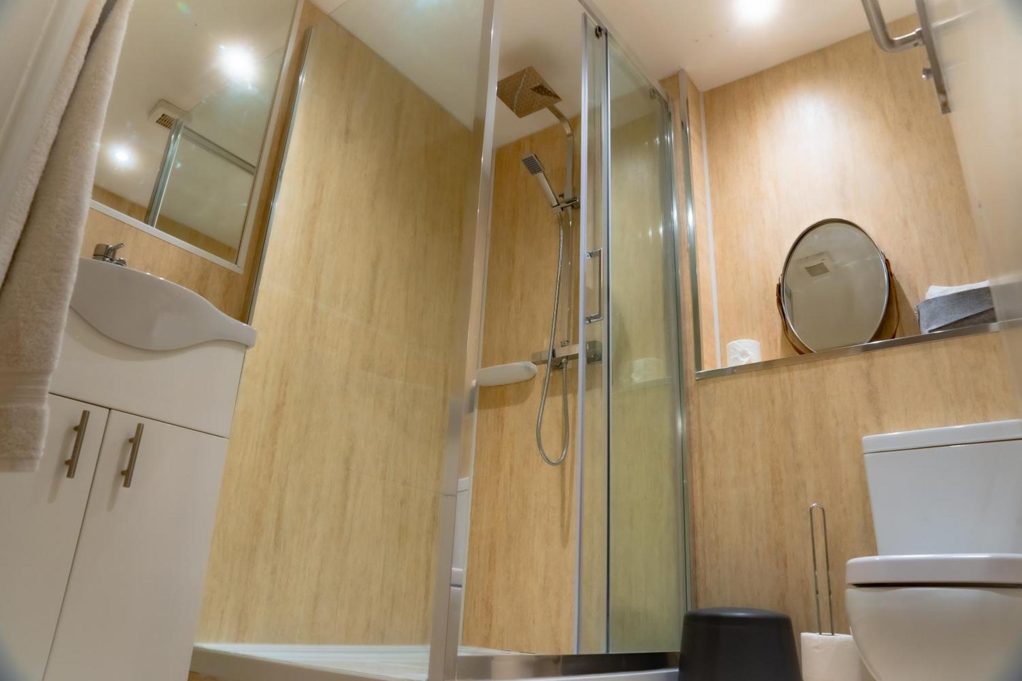 Loft Style Apartment Near O2, Abba Voyage, Excel Londra Esterno foto