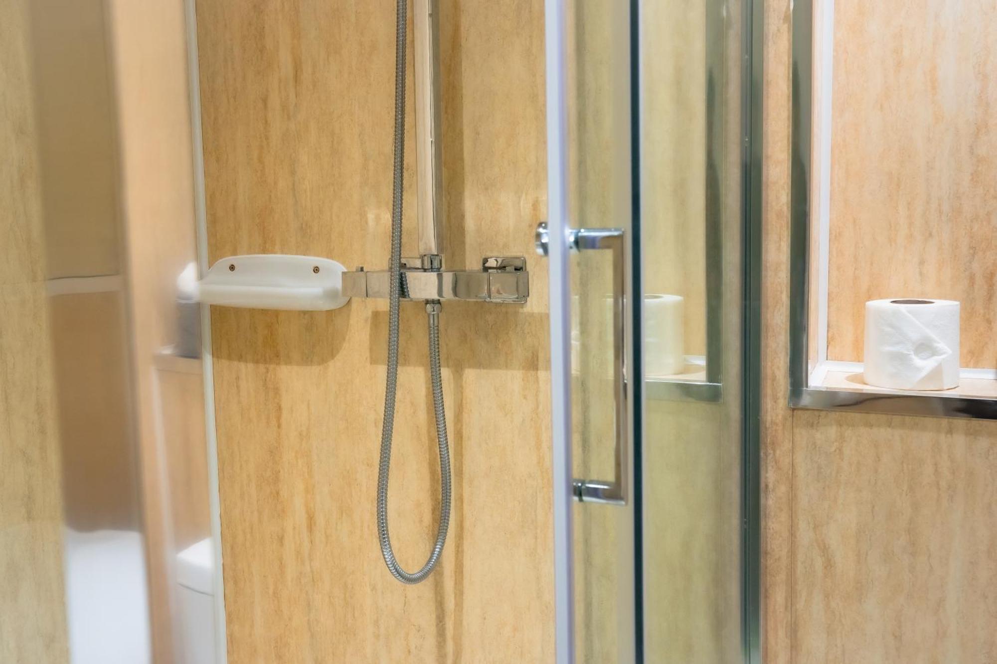 Loft Style Apartment Near O2, Abba Voyage, Excel Londra Esterno foto
