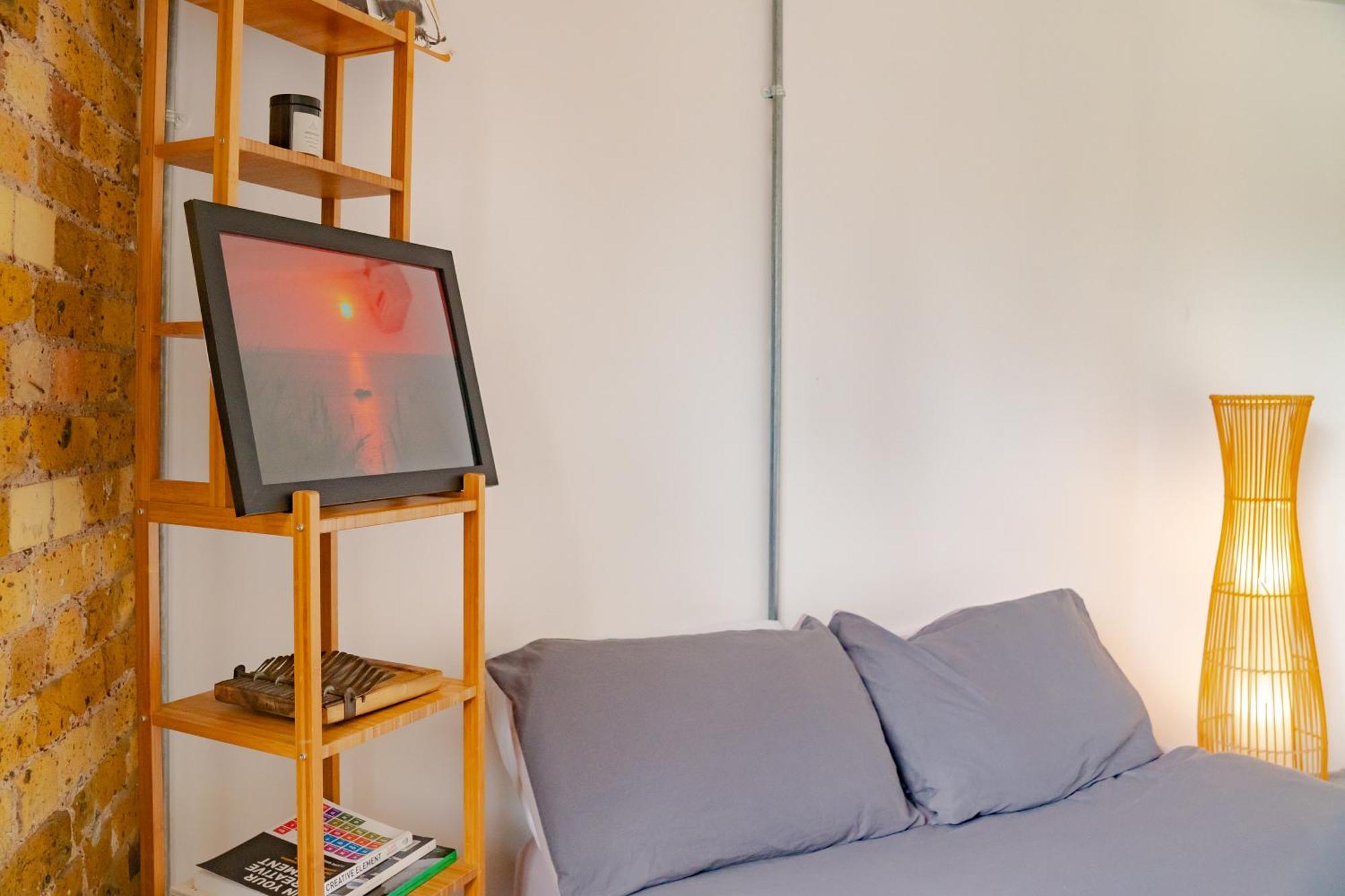 Loft Style Apartment Near O2, Abba Voyage, Excel Londra Esterno foto