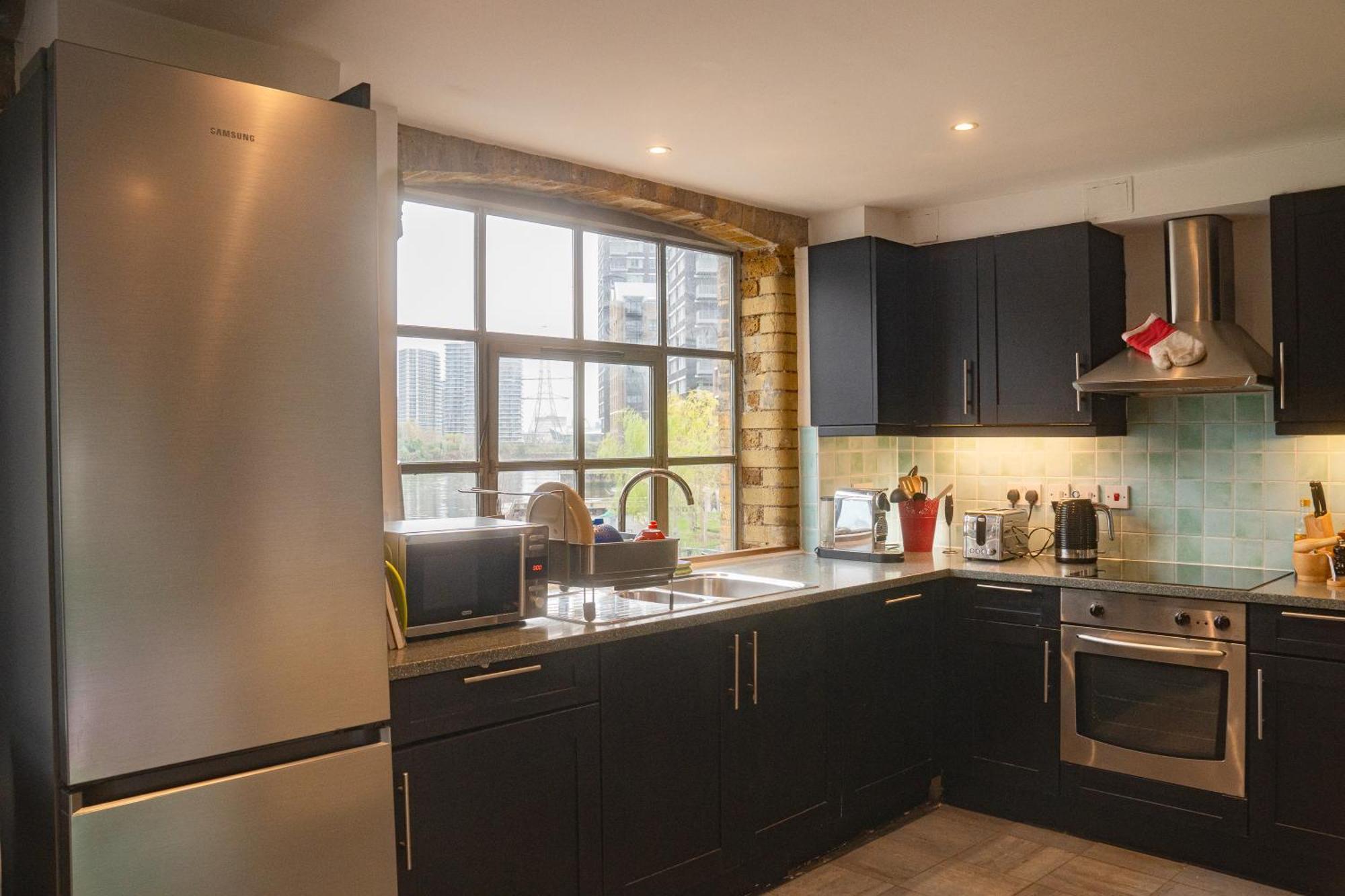 Loft Style Apartment Near O2, Abba Voyage, Excel Londra Esterno foto